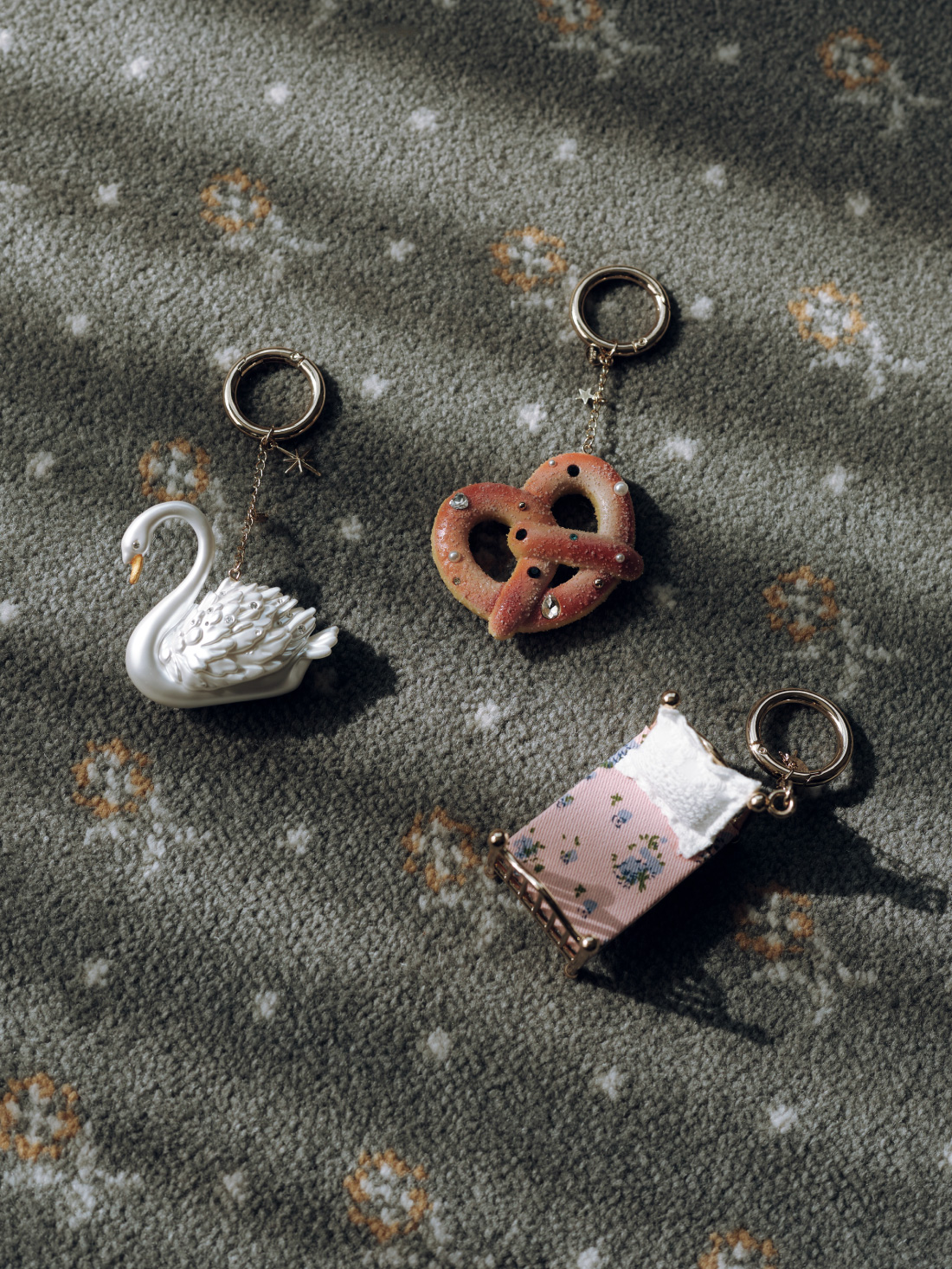 Charm each 10,450yen の商品カット