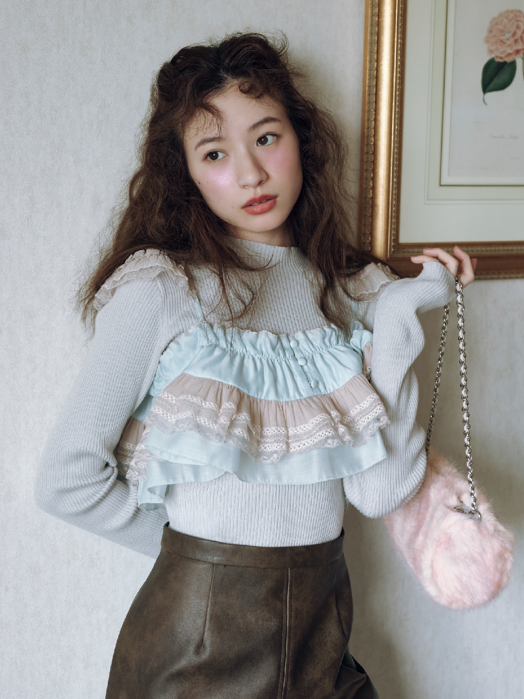 Bag 9,900yen と Shoes 15,950yen のスタイリング